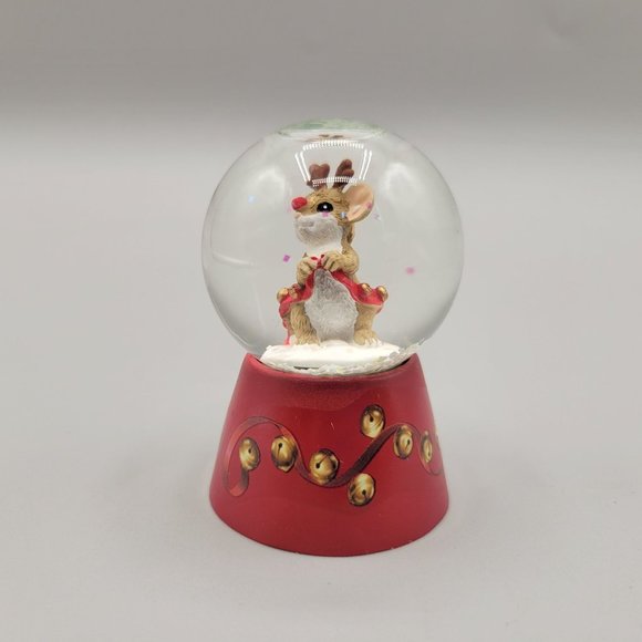 Charming Tails Snow Globe Glitter Red Figurine Reindeer Mouse - Picture 2 of 9
